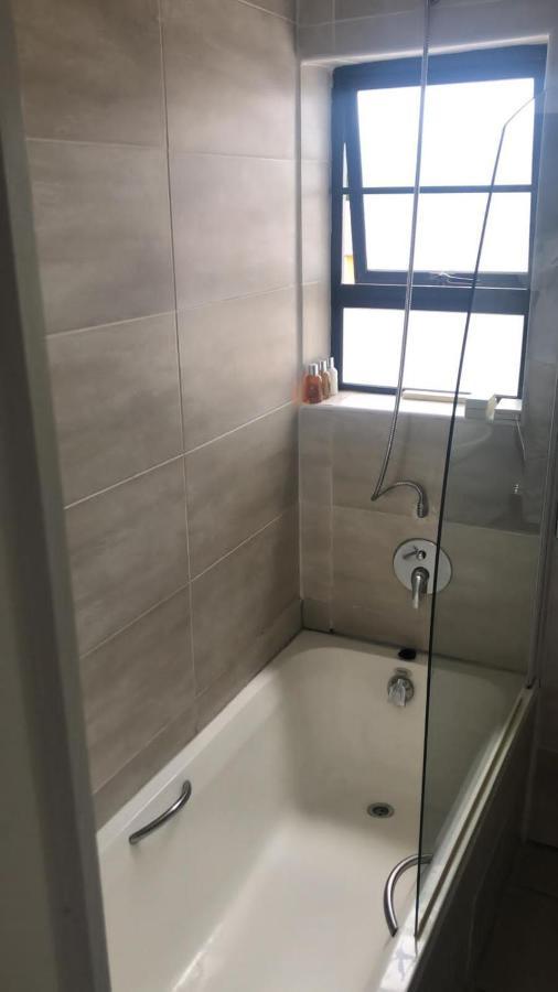 Ferienwohnung Exclusive Townhouse Newton Park Exterior foto