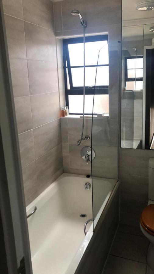 Ferienwohnung Exclusive Townhouse Newton Park Exterior foto